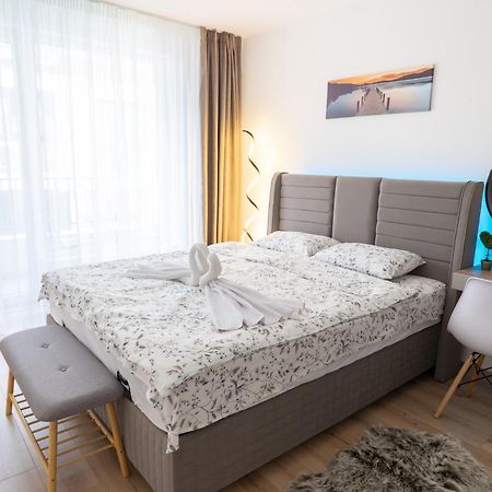 New Modern & Cozy Apartment With Free Parking Varna Eksteriør billede