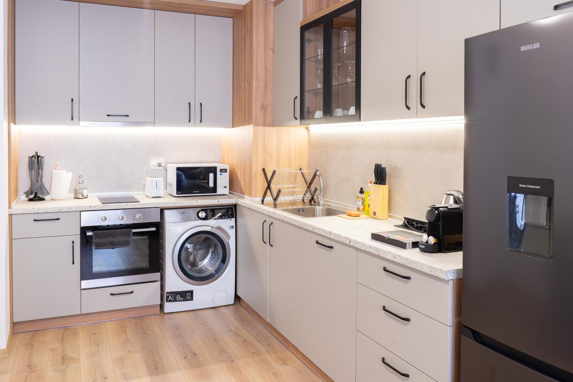 New Modern & Cozy Apartment With Free Parking Varna Eksteriør billede